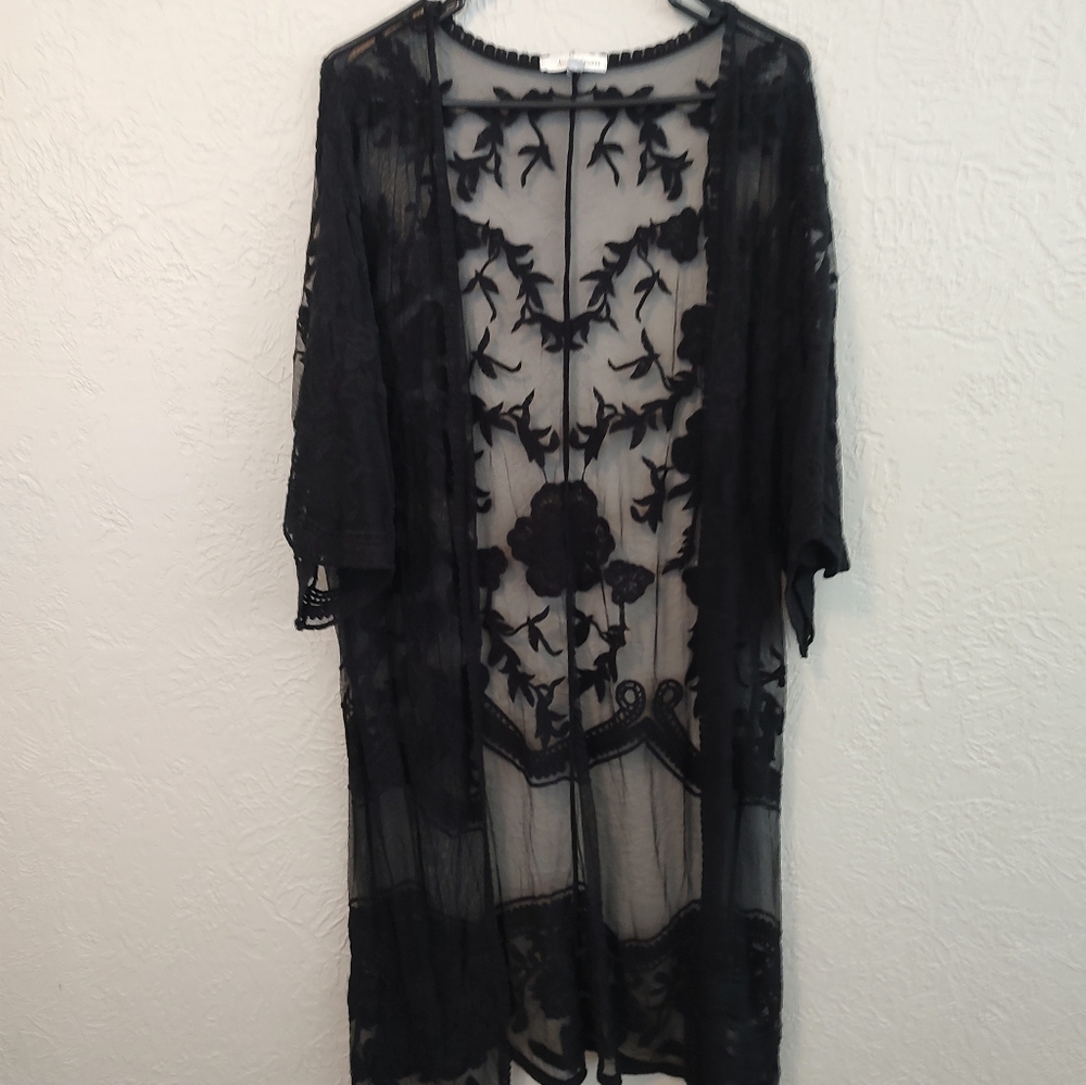 Black lace kimono